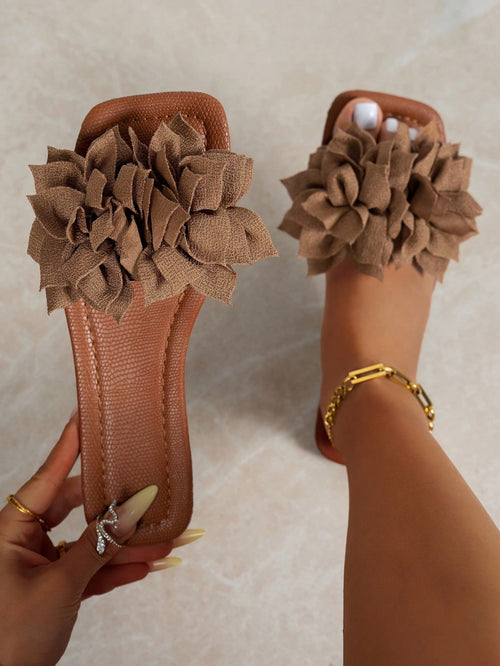 New women's comfortable and lightweight 3D floral-embellished flat sandals; vacation-style beach PU leather brown flip-flops—the perfect choice for summer outfits